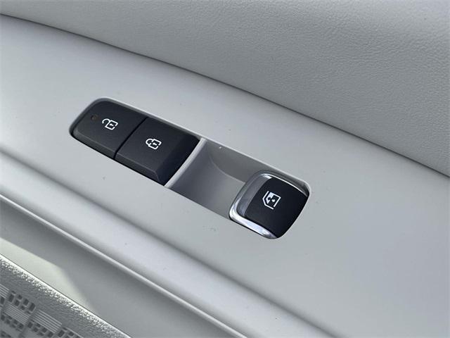 new 2026 Kia Carnival Hybrid car, priced at $52,903