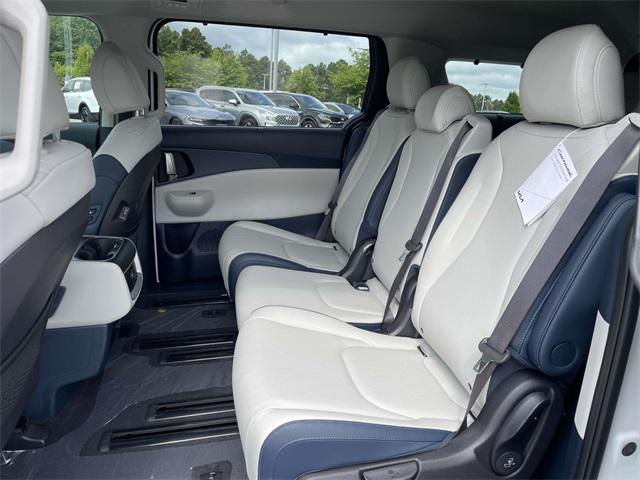 new 2025 Kia Carnival car, priced at $42,603