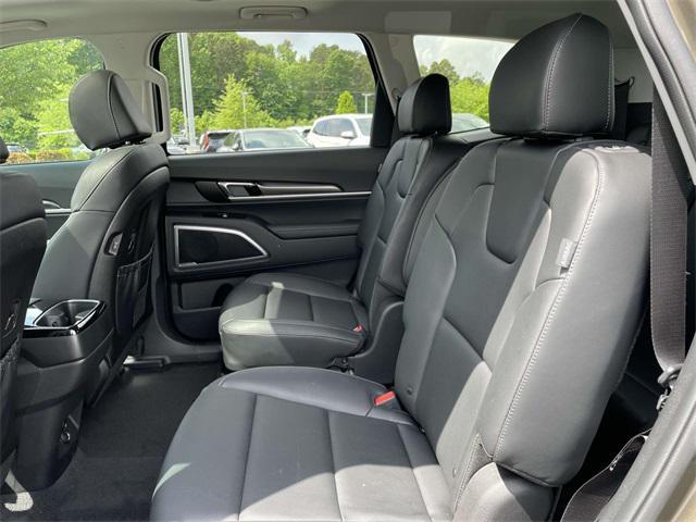 new 2025 Kia Telluride car, priced at $40,280