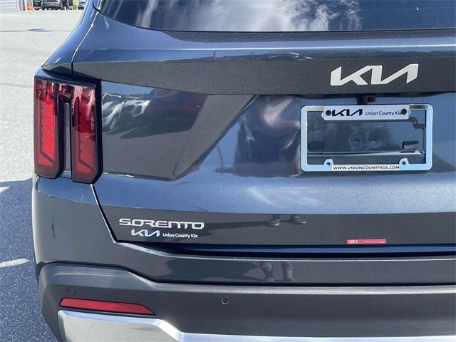 new 2025 Kia Sorento car, priced at $33,025