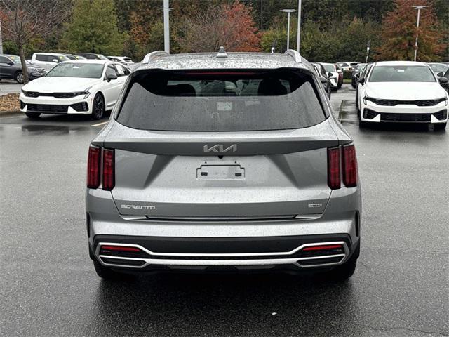 used 2023 Kia Sorento Hybrid car, priced at $33,698