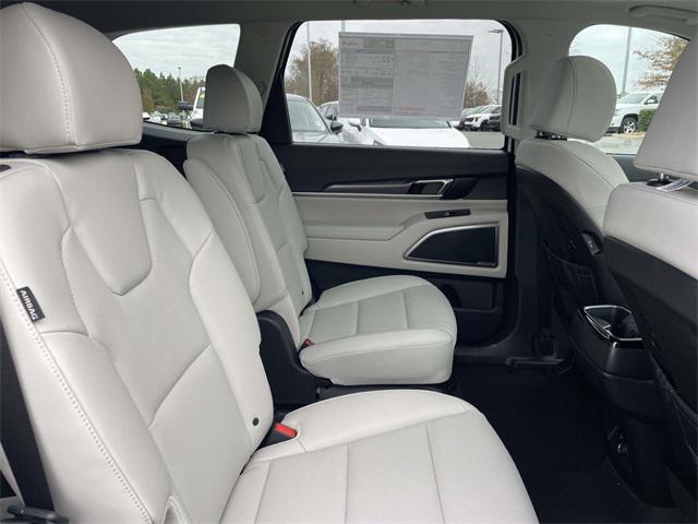 new 2025 Kia Telluride car, priced at $40,215