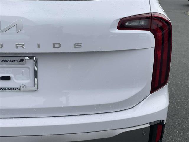 new 2025 Kia Telluride car, priced at $40,215