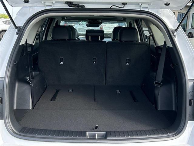 new 2025 Kia Sorento car, priced at $35,992