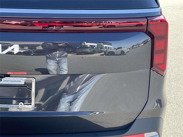 new 2026 Kia Carnival car, priced at $45,334