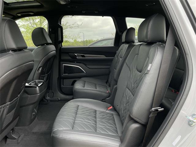 new 2025 Kia Telluride car, priced at $48,270