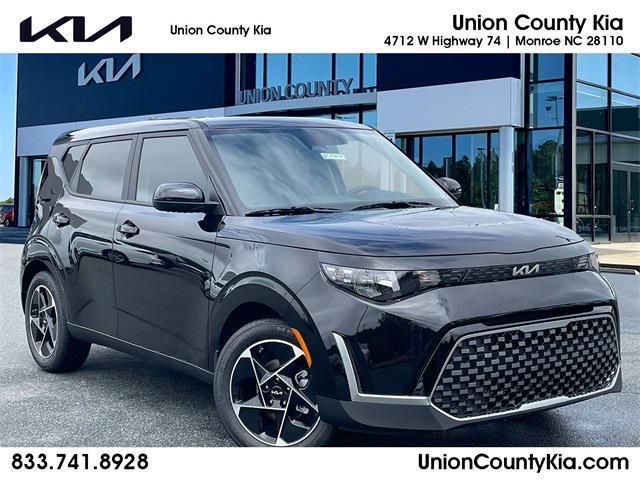 new 2025 Kia Soul car, priced at $25,306