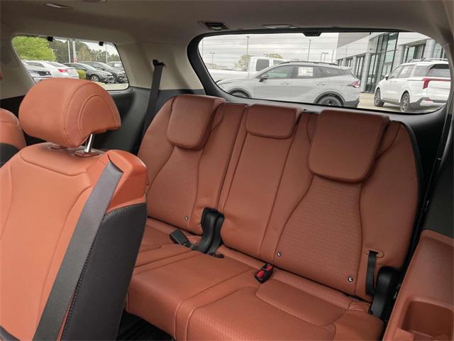 new 2025 Kia Carnival Hybrid car, priced at $53,269
