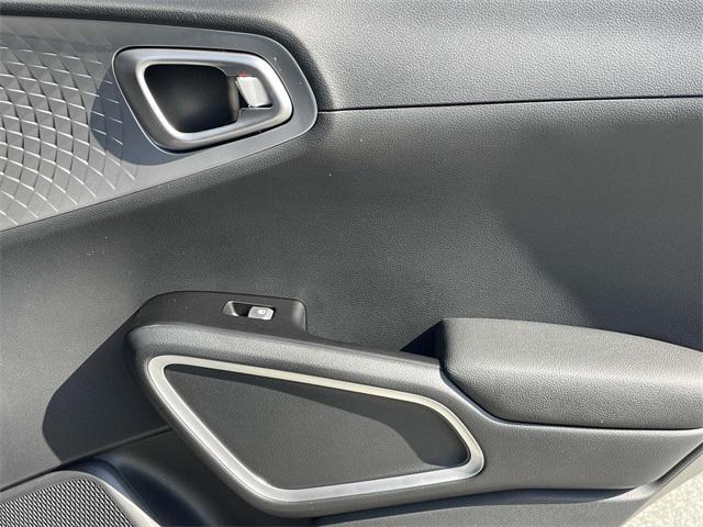 new 2025 Kia Soul car, priced at $20,696