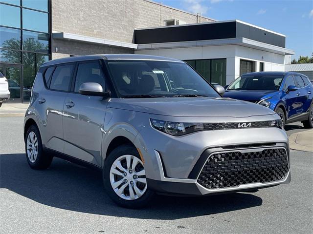 new 2025 Kia Soul car, priced at $20,696