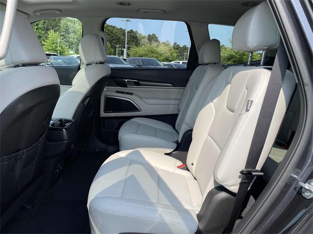 new 2025 Kia Telluride car, priced at $40,130