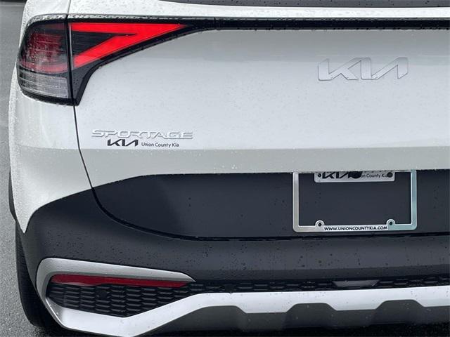 new 2025 Kia Sportage Hybrid car, priced at $28,661