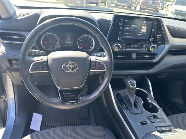 used 2020 Toyota Highlander car, priced at $27,500