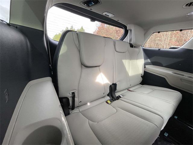 new 2026 Kia Carnival car, priced at $53,867