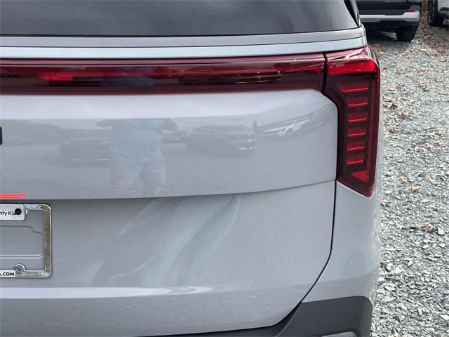 new 2026 Kia Carnival car, priced at $53,867