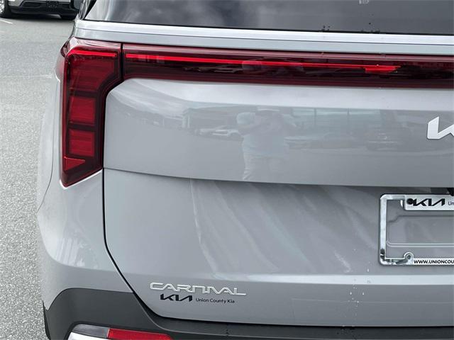 new 2025 Kia Carnival car, priced at $42,479