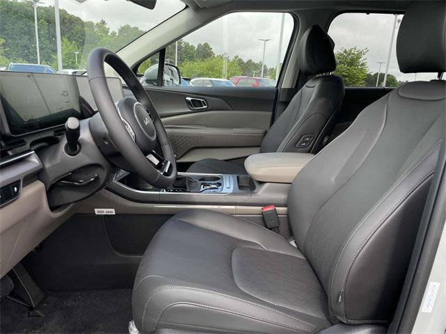 new 2025 Kia Carnival car, priced at $42,479