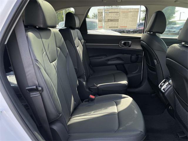 new 2025 Kia Sorento car, priced at $40,513