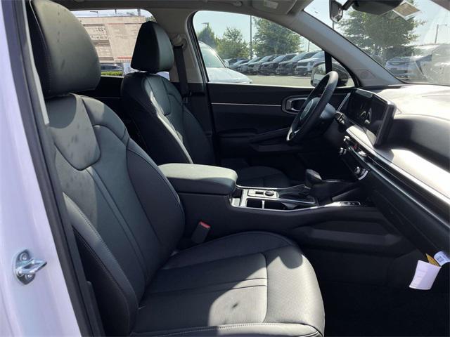 new 2025 Kia Sorento car, priced at $40,513