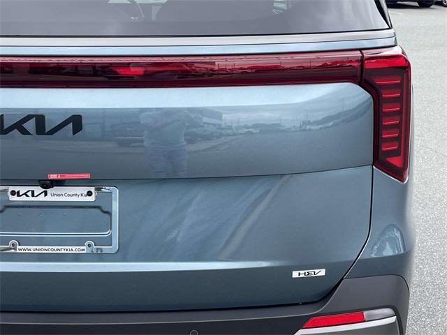 new 2026 Kia Carnival Hybrid car, priced at $54,415