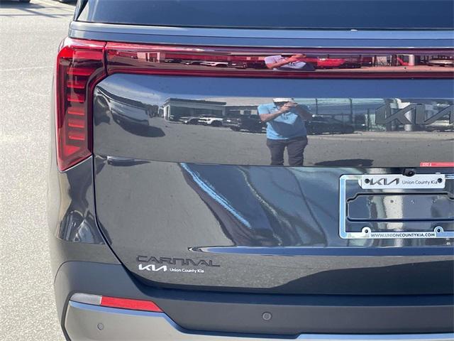 new 2026 Kia Carnival Hybrid car, priced at $52,968