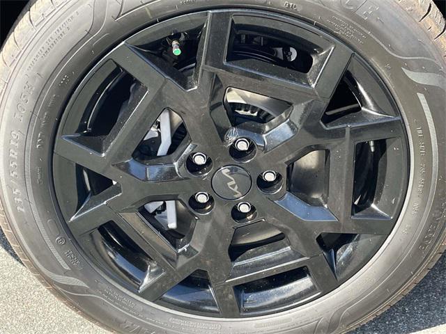 new 2026 Kia Carnival Hybrid car, priced at $52,968