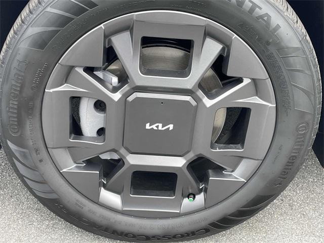 new 2025 Kia Carnival Hybrid car, priced at $47,843