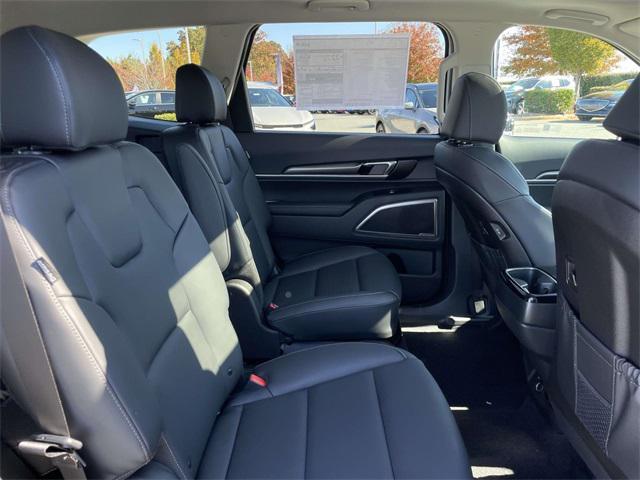 new 2025 Kia Telluride car, priced at $40,215