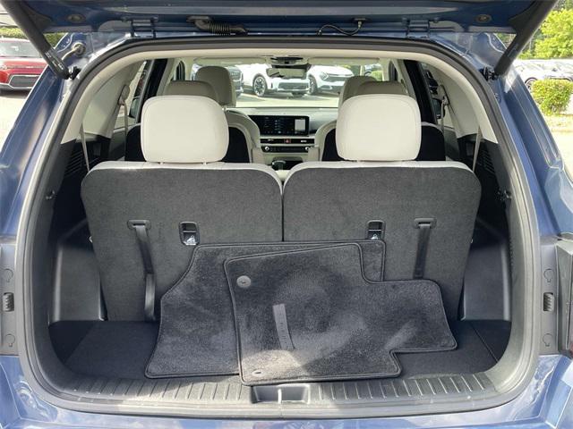 used 2025 Kia Sorento car, priced at $37,890