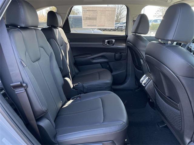 new 2025 Kia Sorento car, priced at $36,346