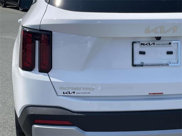 new 2025 Kia Sorento car, priced at $31,912
