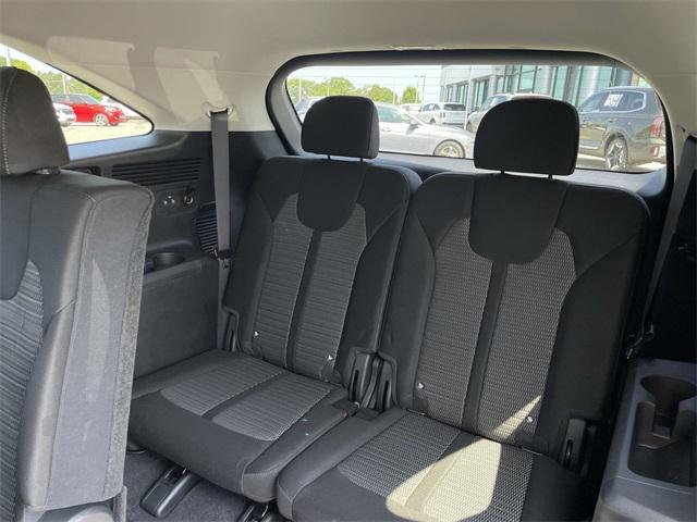 new 2025 Kia Sorento car, priced at $31,912