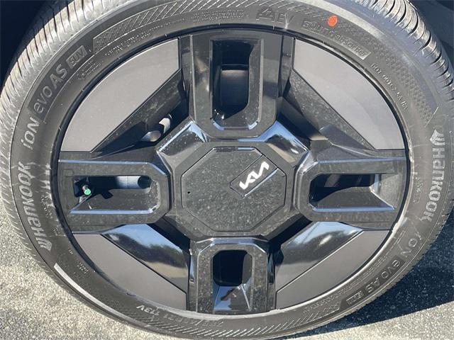 new 2026 Kia EV9 car, priced at $63,680