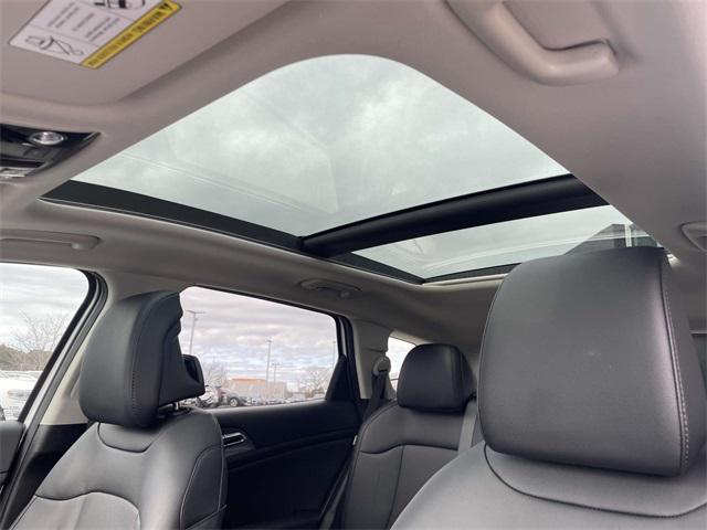 new 2025 Kia Sportage car, priced at $31,939