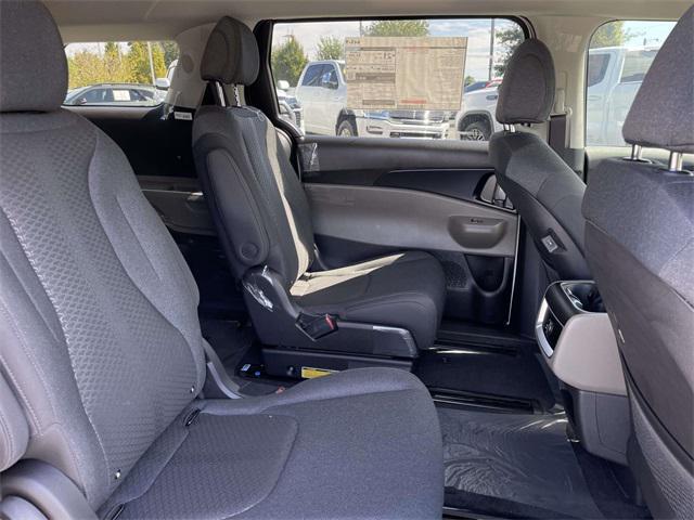 new 2026 Kia Carnival car, priced at $37,401