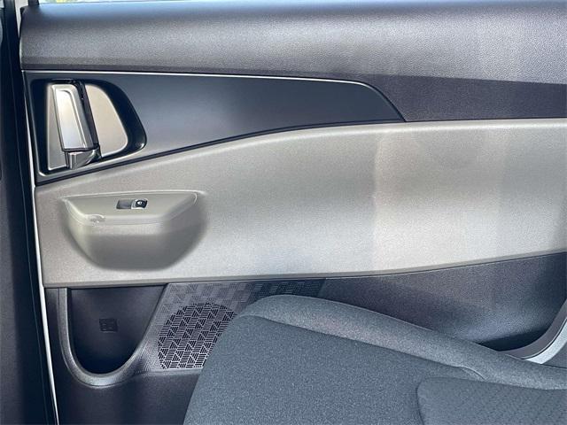 new 2026 Kia Carnival car, priced at $37,401