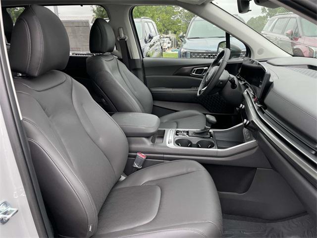 new 2026 Kia Carnival car, priced at $49,039
