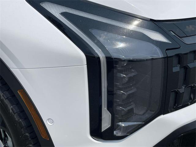 new 2026 Kia Sportage car, priced at $40,305