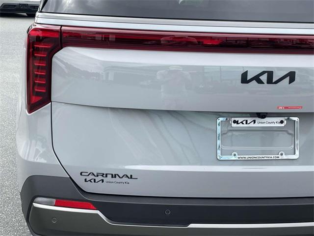 new 2025 Kia Carnival Hybrid car, priced at $56,276