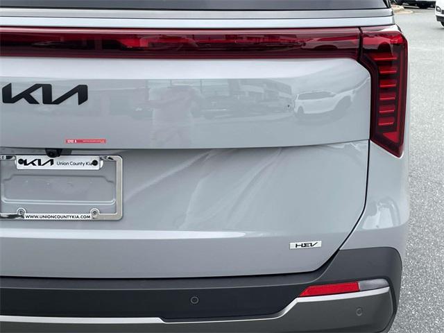 new 2025 Kia Carnival Hybrid car, priced at $56,276