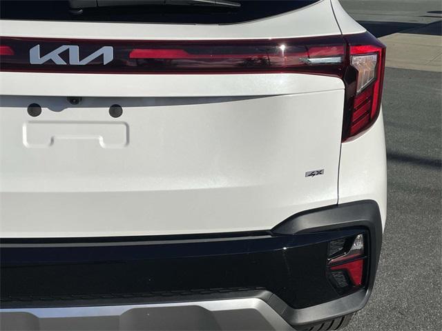 new 2025 Kia Seltos car, priced at $27,615