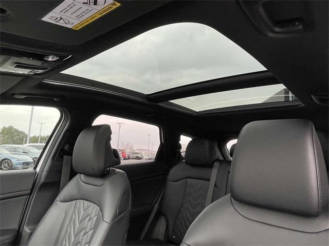 new 2025 Kia Sportage car, priced at $37,076