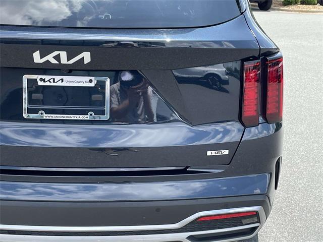 used 2023 Kia Sorento Hybrid car, priced at $26,880