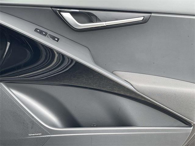 new 2025 Kia Niro car, priced at $28,960