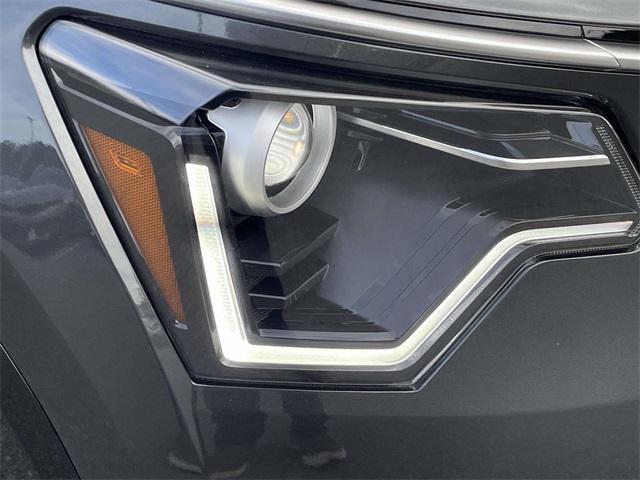 new 2025 Kia Niro car, priced at $28,960