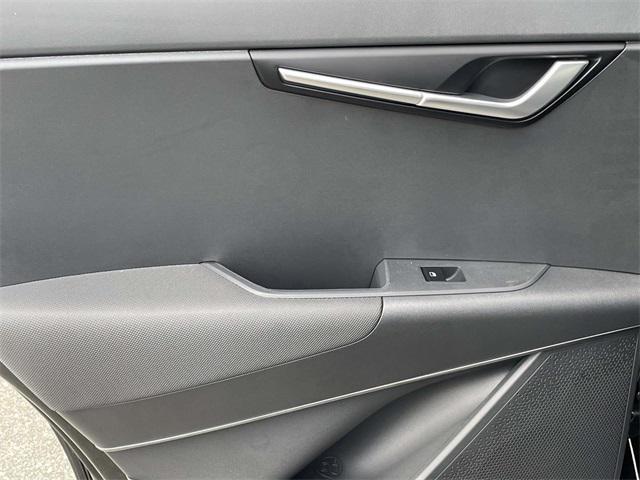 new 2025 Kia Niro car, priced at $28,960