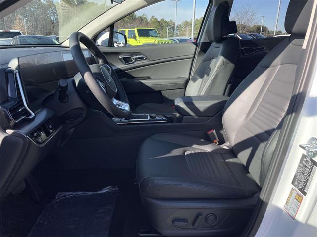 new 2025 Kia Sportage car, priced at $33,878