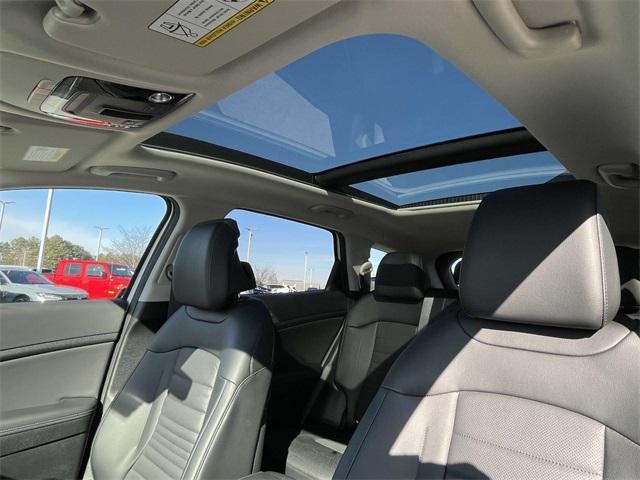 new 2025 Kia Sportage car, priced at $33,878