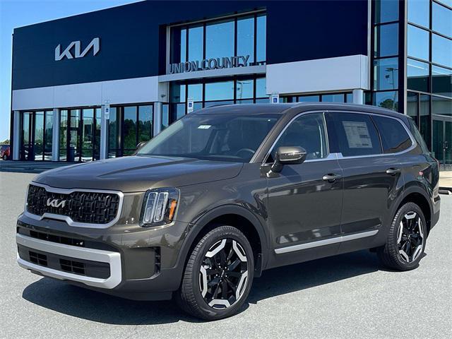 new 2025 Kia Telluride car, priced at $43,130