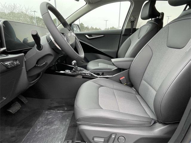 new 2025 Kia Niro car, priced at $30,011